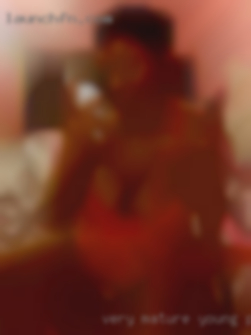 Very mature young professional women swinging guy in Lucan Ontario!